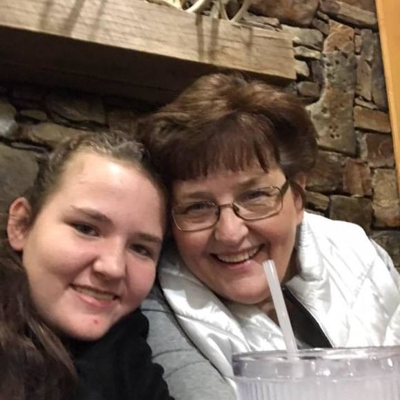 Meet your Posher, Emma - Picture 1 of 2